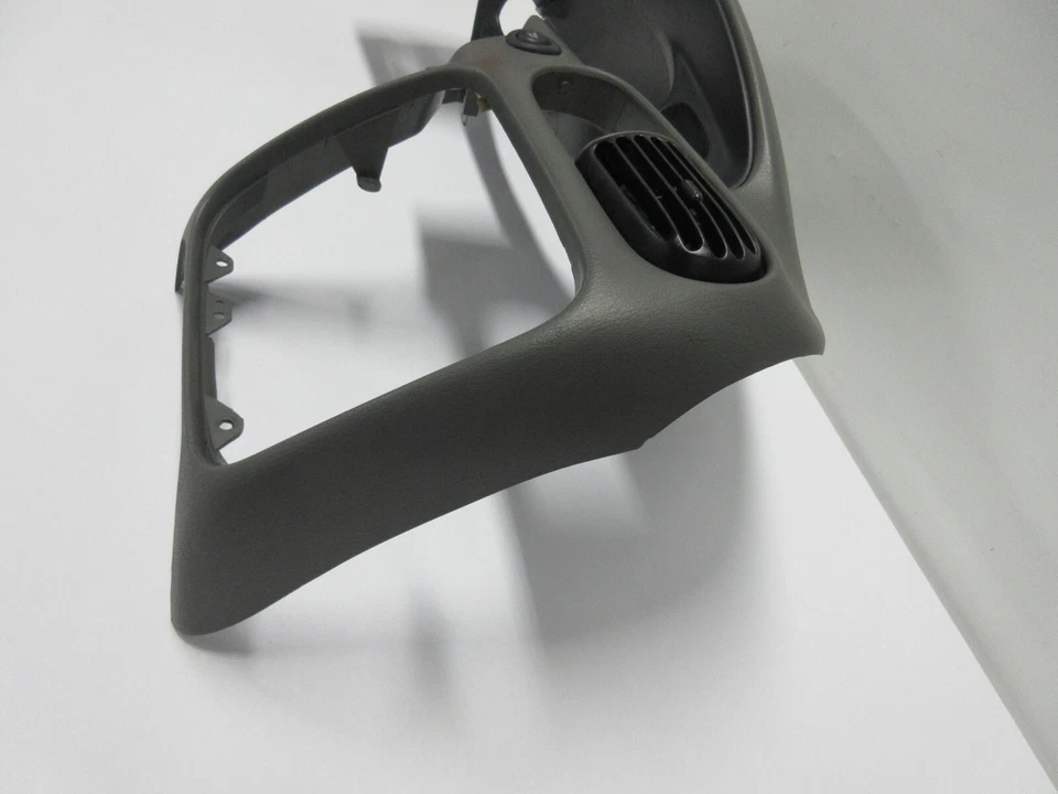 1996-2000 Chrysler Sebring, OEM ПРИБОРНОЙ ПАНЕЛИ ПРИБОРНОЙ ПАНЕЛИ РАДИО ОБОДОК ОТДЕЛКА СЕРЫЙ - Изображение 3 из 4