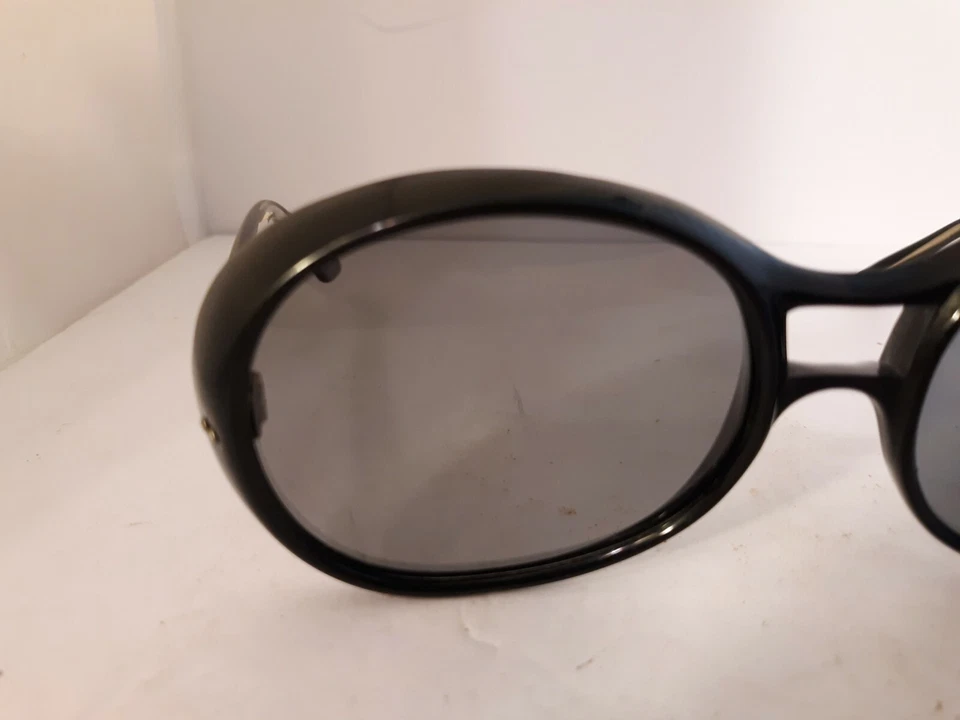 Gafas de sol retro de plástico negro MCM tinte humo Francia Verres Trempes de colección Foto 2 de 4