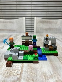 LEGO Minecraft: The Iron Golem (21123) Complete Retired Set 