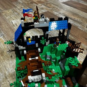 LEGO System Castle Dark Forest Fortress 6079 In 1996 Used Retired As Is Japan