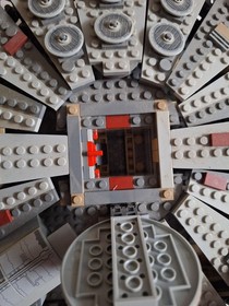 Lego Millennium Falcon 75105