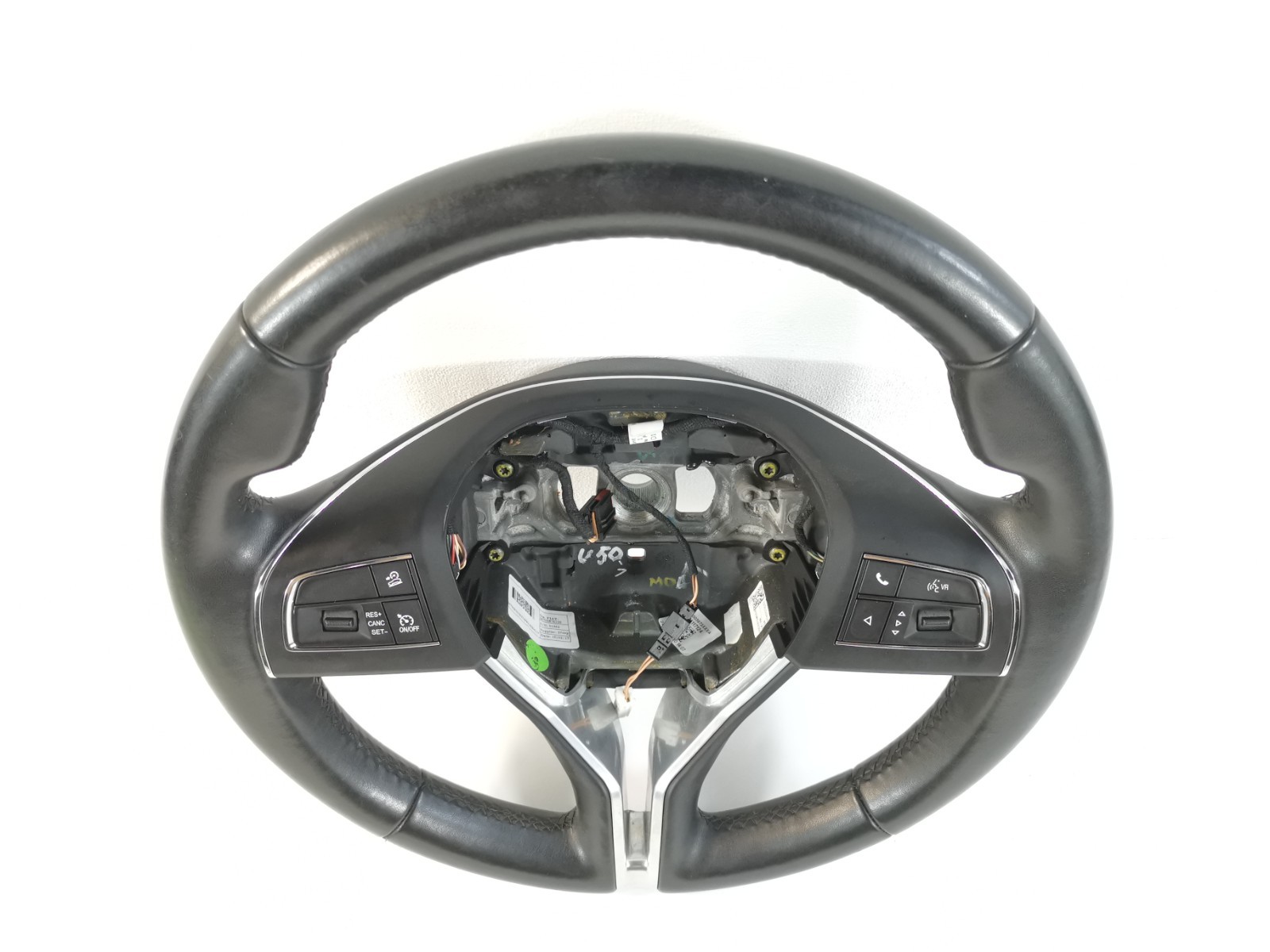 Maserati Levante 2017 Steering wheel P/N 670087613