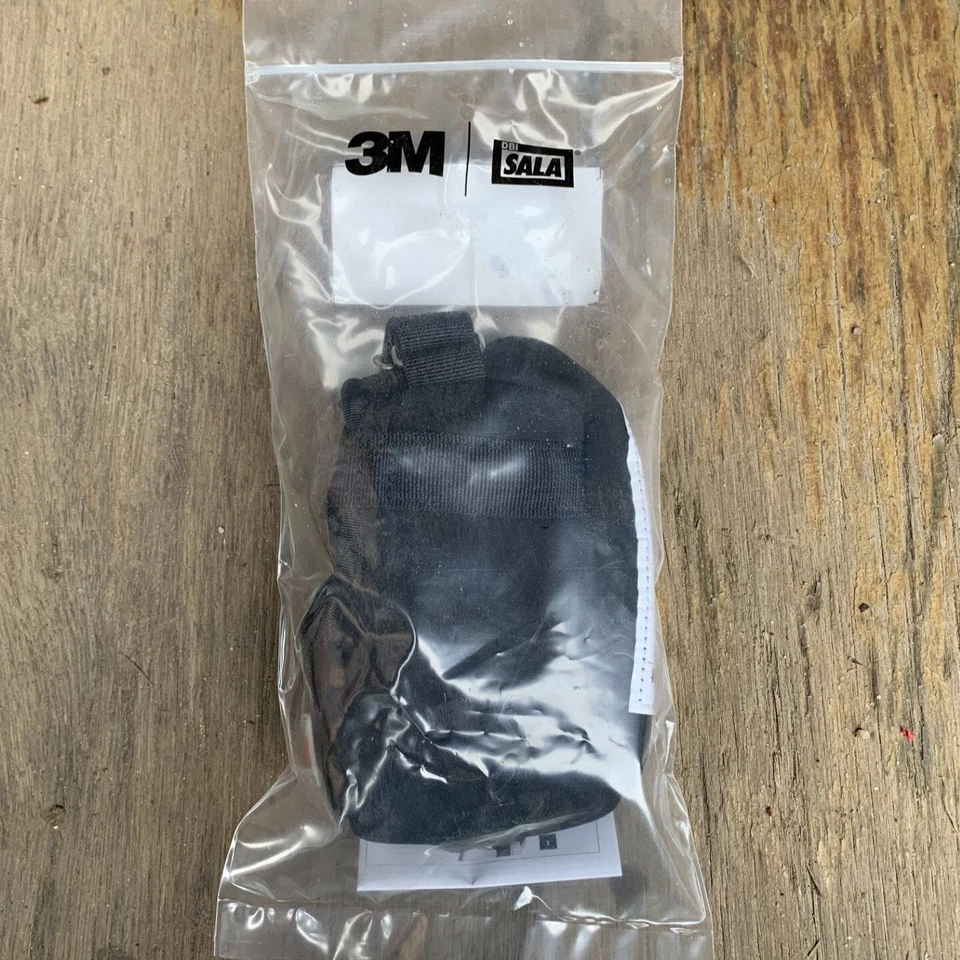 3M 1500090 Large Battery Holster - New Surplus - Image 2 of 2