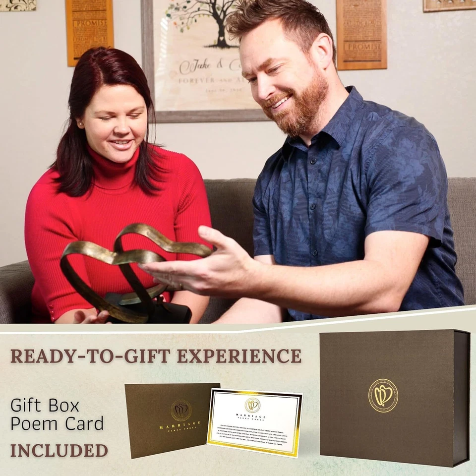 Escultura de hierro con cruz de dos corazones decoración regalo para parejas caja de regalo y tarjeta Foto 3 de 4