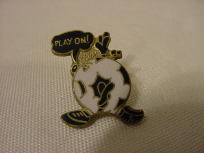 VTG SOCCER PIN PINBACK - PLAY ON! | eBay