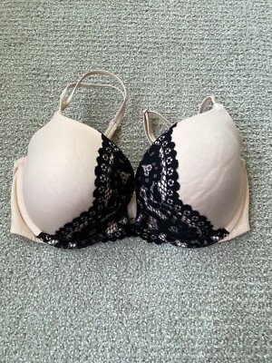 Victoria’s Secret Very Sexy Push Up Lace Accent Size 34DD