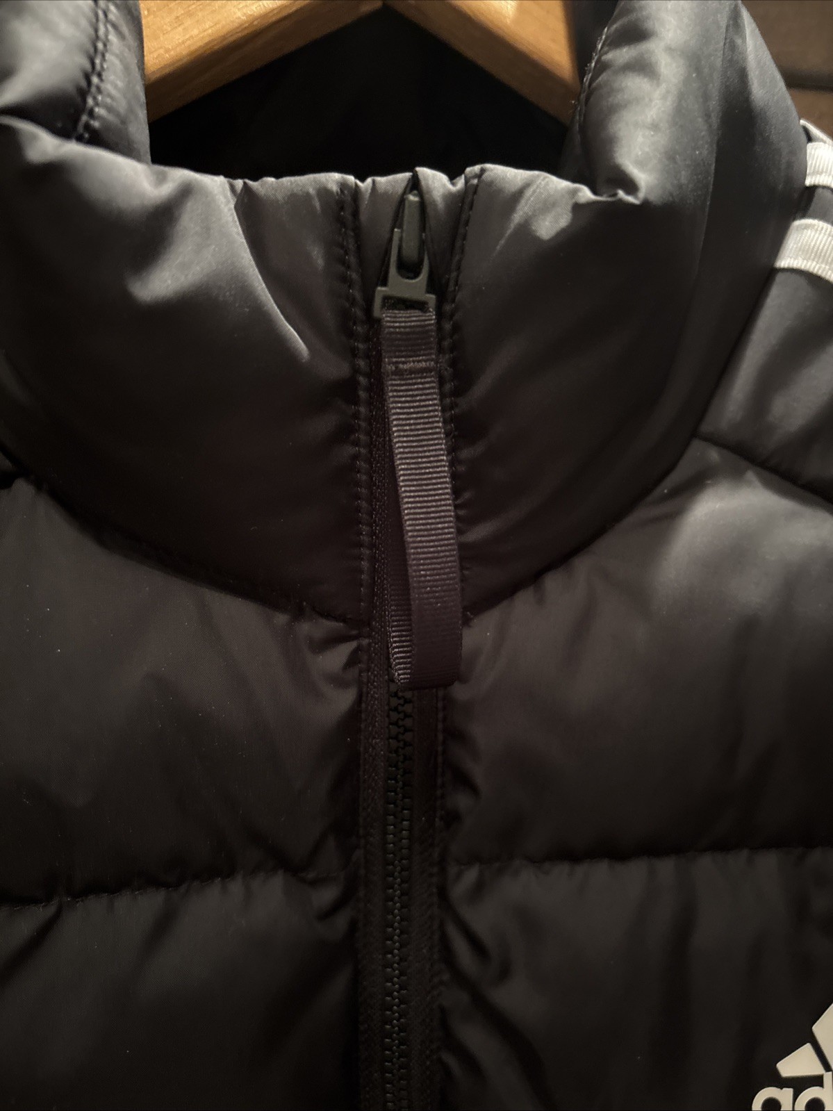 Jackets Adidas Essentials 3-stripes Light Down HZ… - image 4