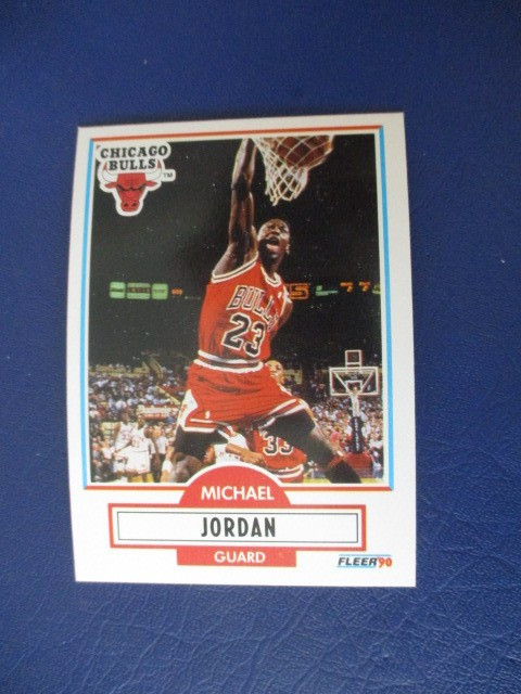 1990 FLEER #26 MICHAEL JORDAN BULLS HOF 