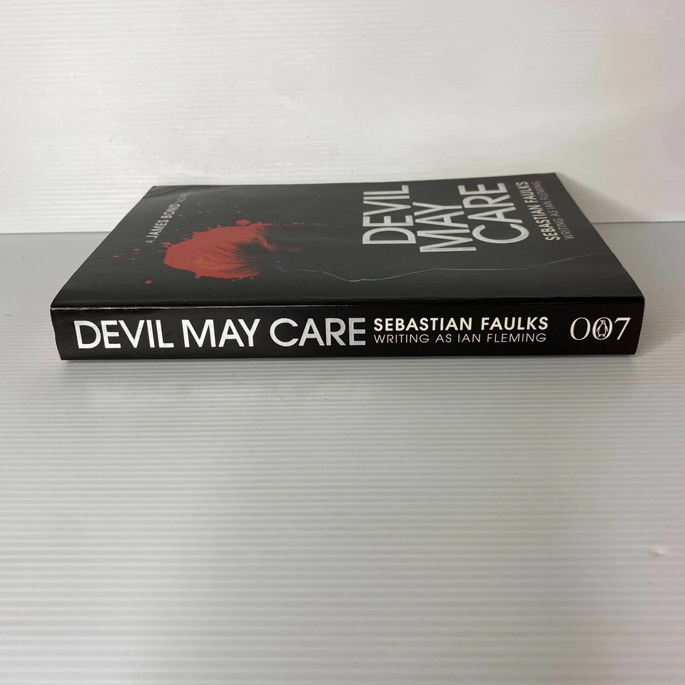 Devil May Care by Sebastian Faulks Foto 3 de 4