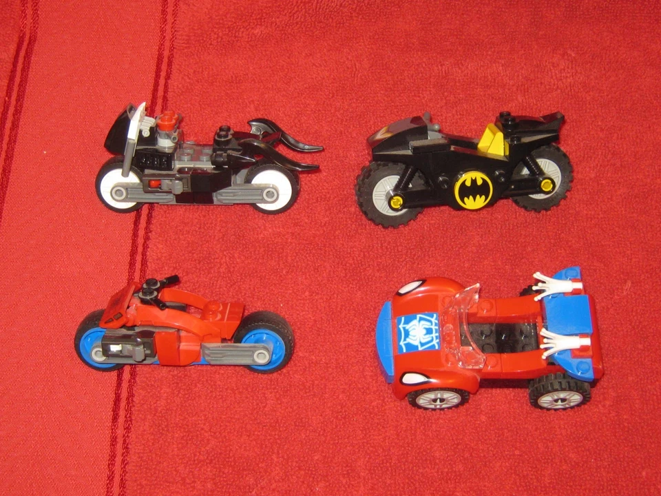 Lego - Super Heroes vehicles lot of 4 No mini figs Batman Spiderman Venom - Image 2 of 3