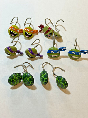 2017 VIACOM TEENAGE MUTANT NINJA TURTLES SHOWER CURTAIN HOOKS 12 PC (1 BROKE)