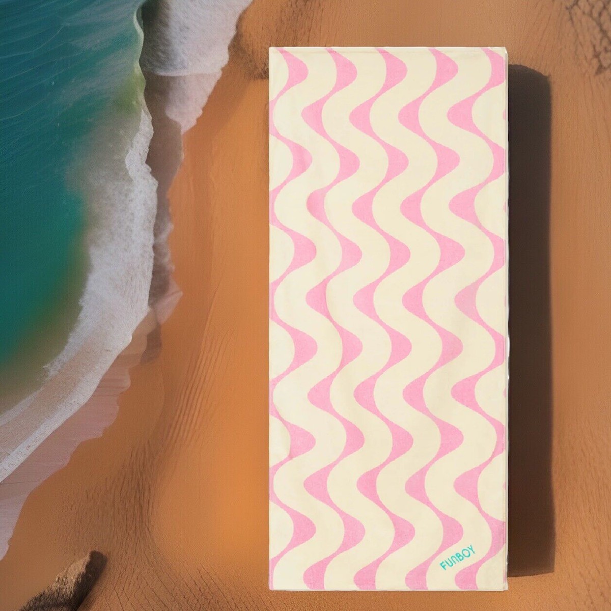 FUNBOY ビーチタオル FUNBOY Poolside Leisure Club Beach Towel Oversized Plush 68