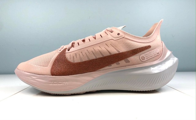 nike zoom gravity pink