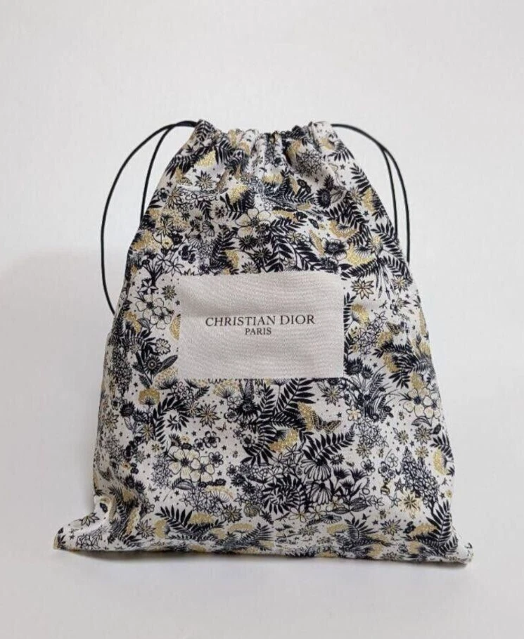 Pochette cordon de dessin Christian Dior nouveauté Japon Noël 2021 limitée
