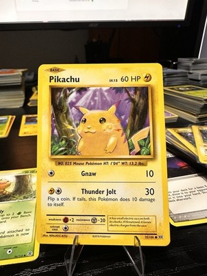 Pokémon Pikachu 35/108 Evolutions Regular 60 HP Common Basic