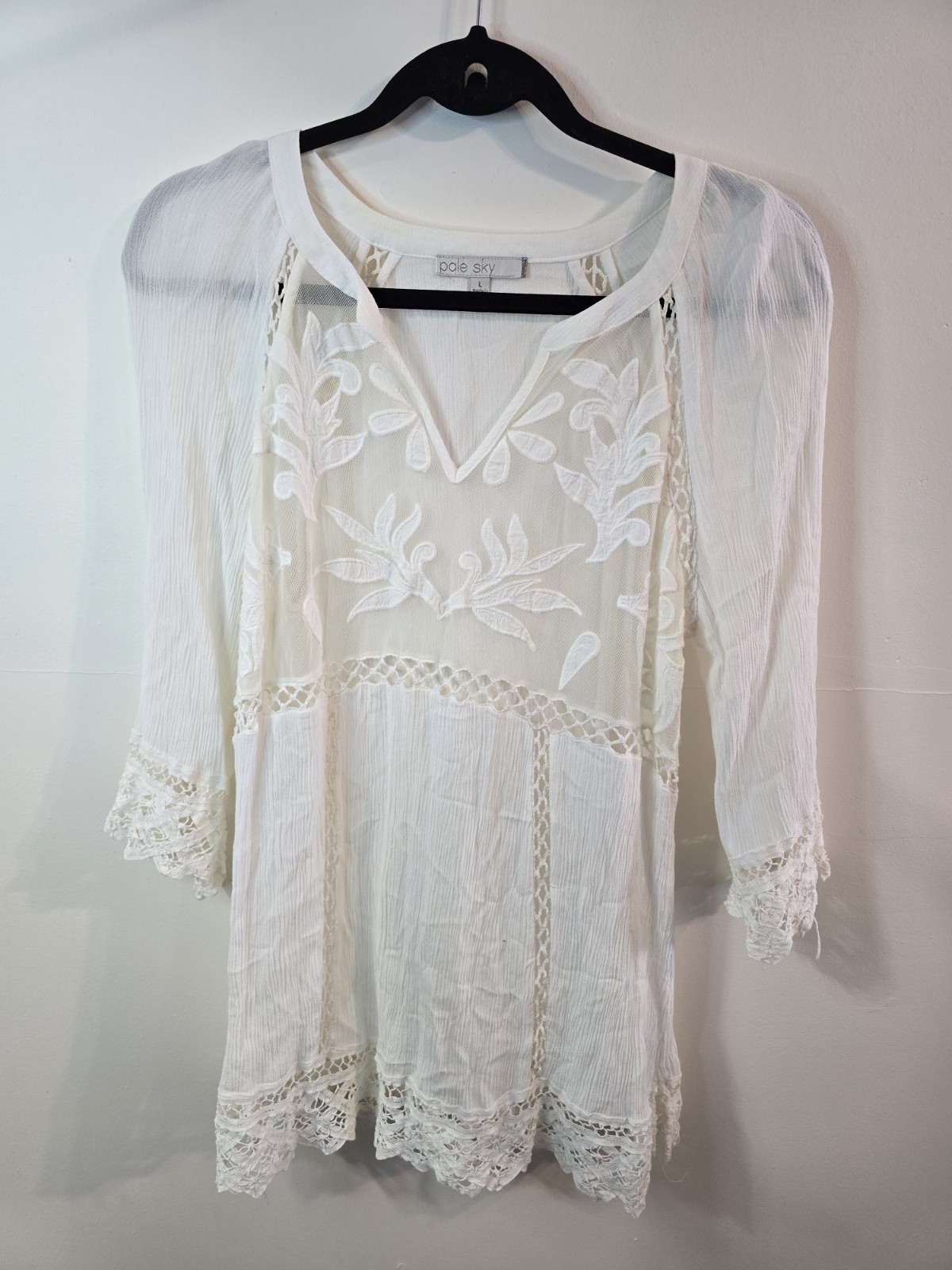 Pale Sky White Embroidered Boho Blouse Cottagecore Lace Trim Tunic Top L