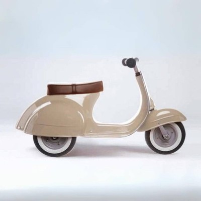 Primo Sierra Ride-On & Brown Seat Scooter