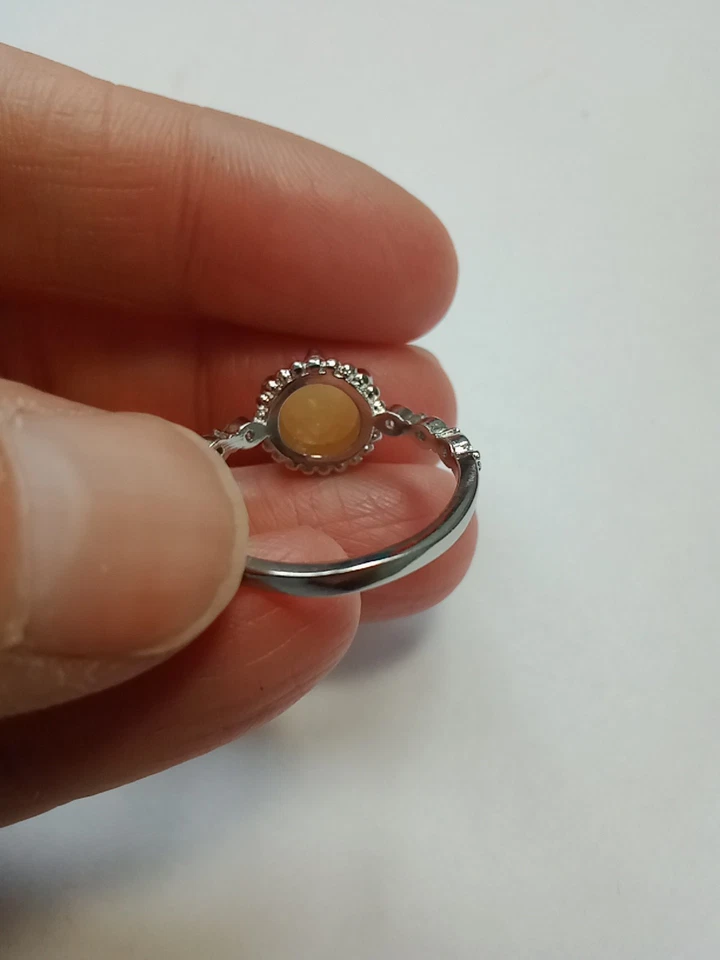 Anillo de plata de ley de ópalo de fuego blanco talla 8 Foto 3 de 4
