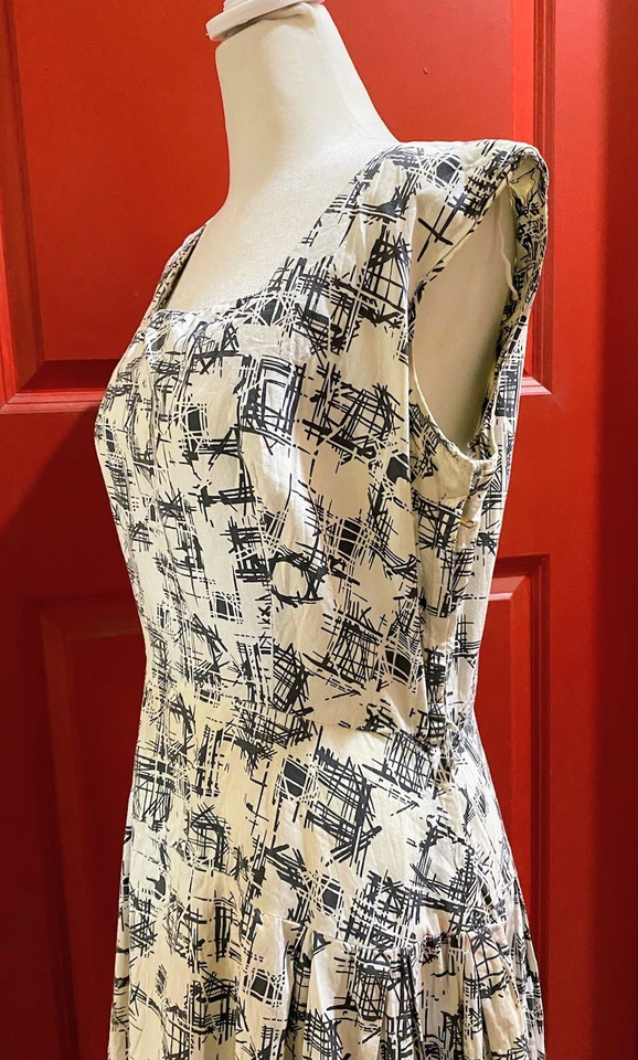 Vestido De Colección Años 50 Ajuste A Acampanado Algodón Blanco y Negro Abstracto Estampado Edad Atómica S Foto 3 de 4