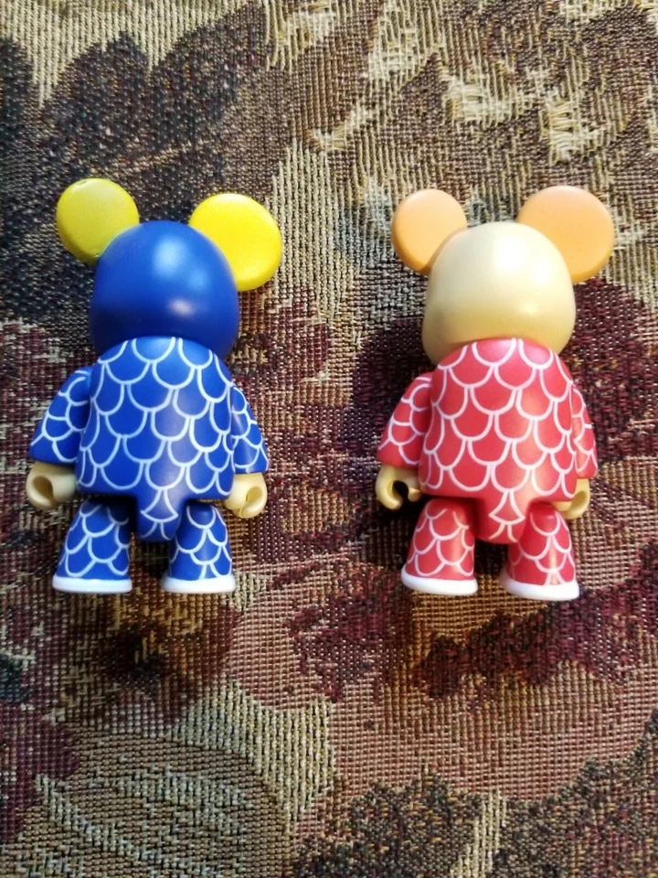 Figura Vinilo RARO DE COLECCIÓN Coleccionable Toy2r Qee (León Rojo + León Azul) Foto 2 de 4