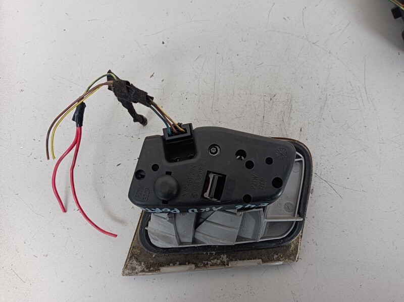 690794605 INNENRÜCKLEUCHTE RECHTS für BMW 3 TOURING 20 I 1999  