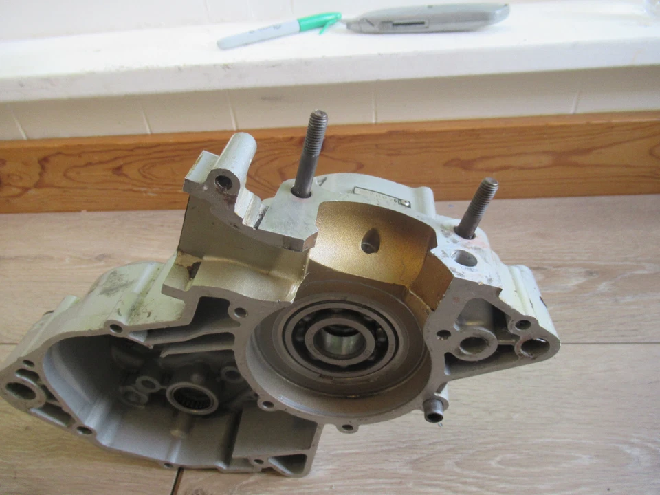 CR 125 WR HUSQVARNA 1995 CR 125 WR 1995 CAIXA DE MANIVELA ESQUERDA - Imagem 3 de 4