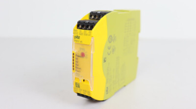 PILZ PNOZ s4 24VDC 3n/o 1n/c ID No.: 750104 NEUWERTIG