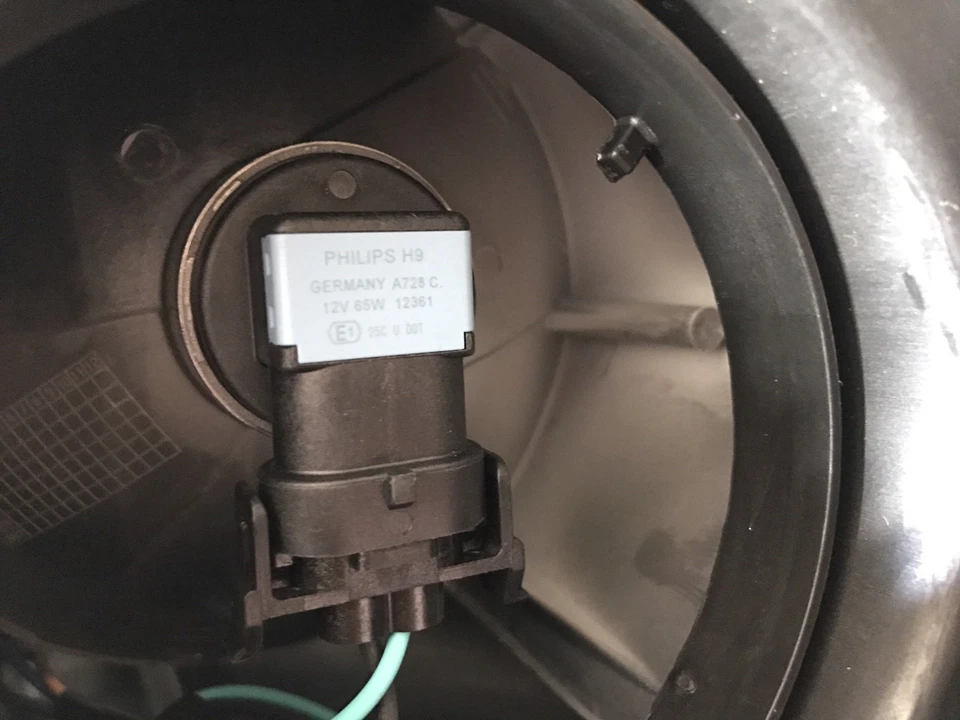 NEW OEM GM 10-13 Buick LaCrosse Head Light Left Headlamp lamp 20806053 Assy - Image 4 of 4