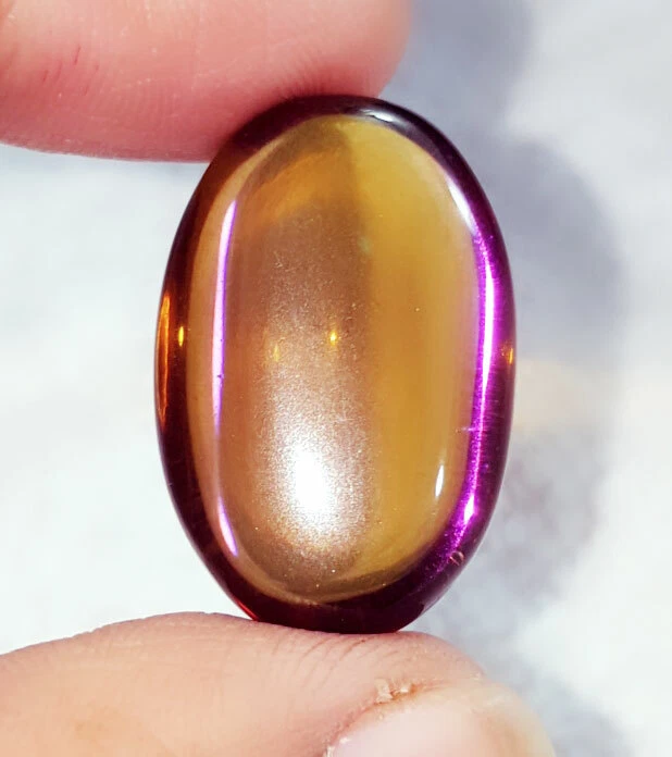 Gema certificada de ópalo sintético australiano negro y dorado de 32,90 quilates con piedras preciosas sueltas Foto 3 de 4