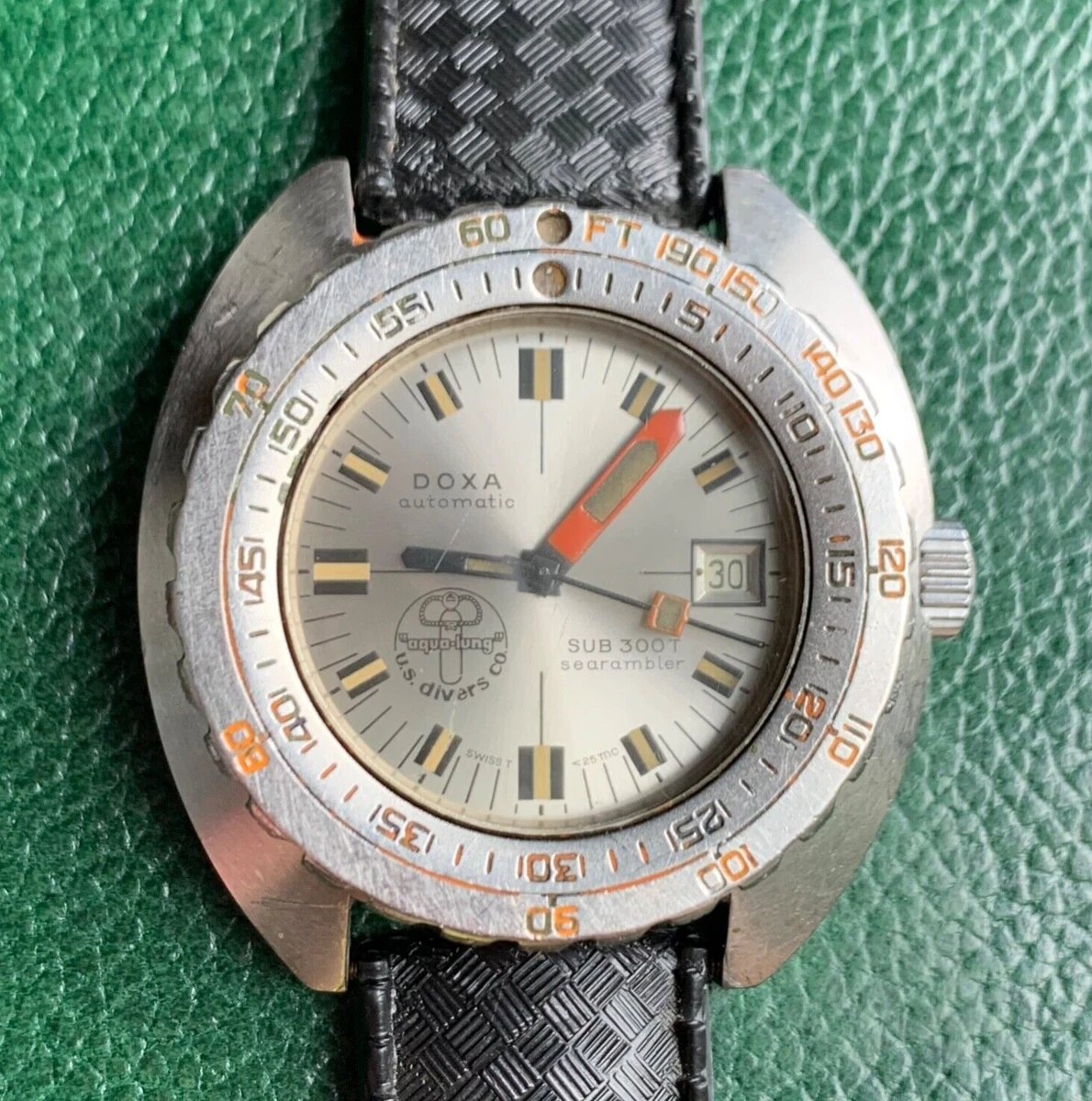 Vintage Doxa SUB 300T Searambler Diver Ref 11899 4 43mm Steel Wristwatch