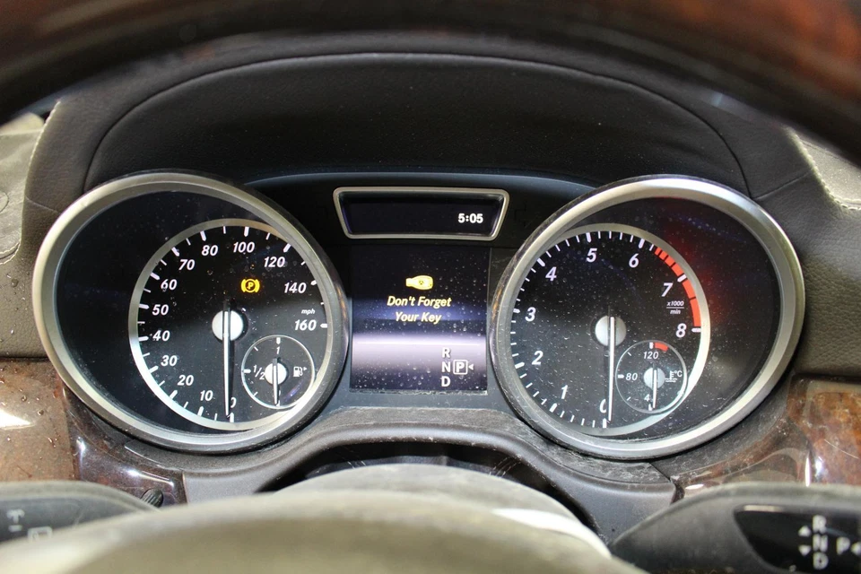 Medidor de velocímetro usado se adapta a: Mercedes-Benz Mercedes clase gl 166 2016 tipo GL450 Foto 2 de 4