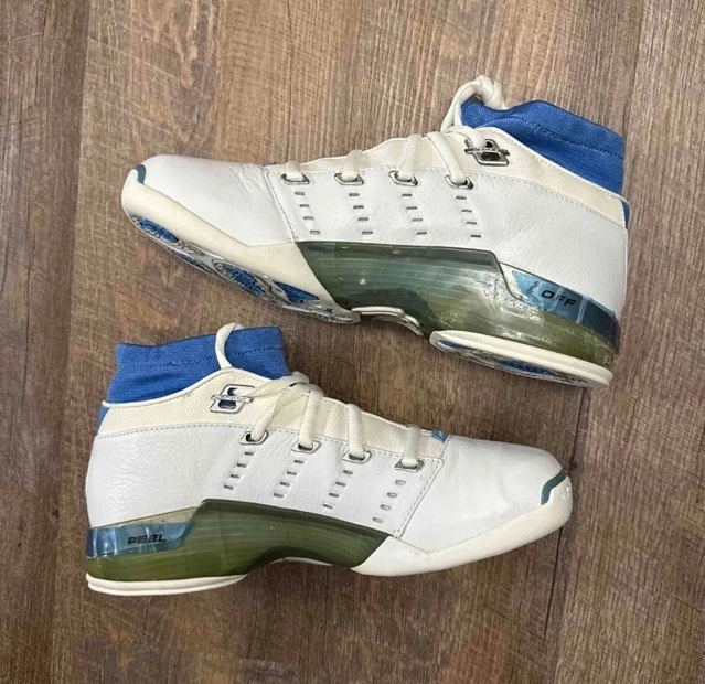 Zapatillas Air Jordan 17 OG Low UNC 2002 Blanco Azul Talla 10.5 con Caja 303891-141 Foto 4 de 4