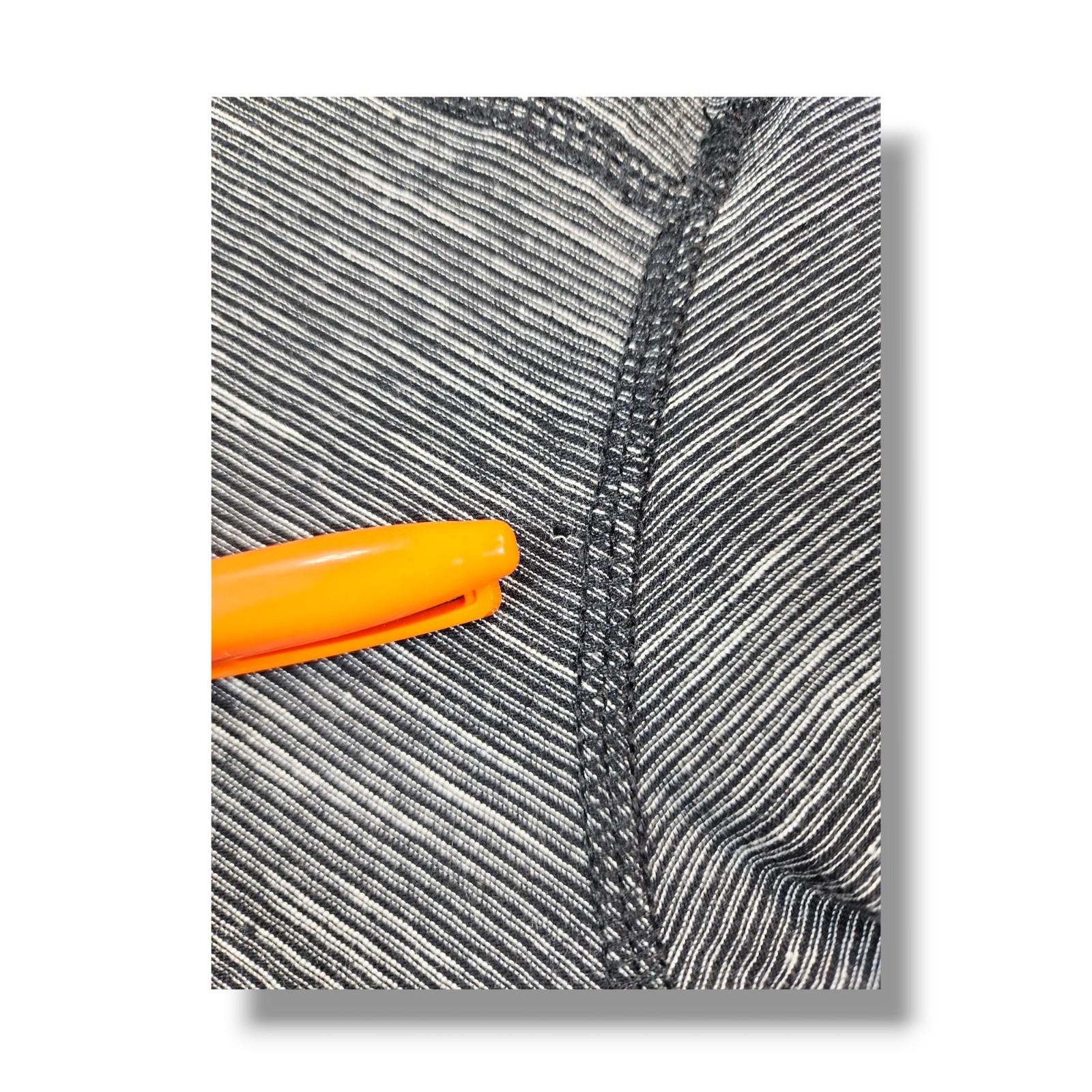 Broken Threads Black/White Lightweight Long Sleeve Hooded Shirt Men's Size L NWT