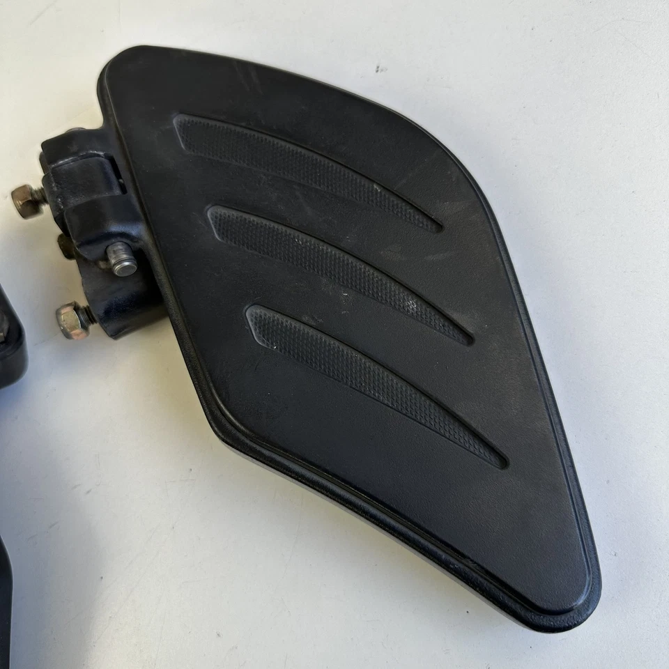 Reposapiés y soportes para pasajero trasero Victory Cross Country 2011 Foto 2 de 4