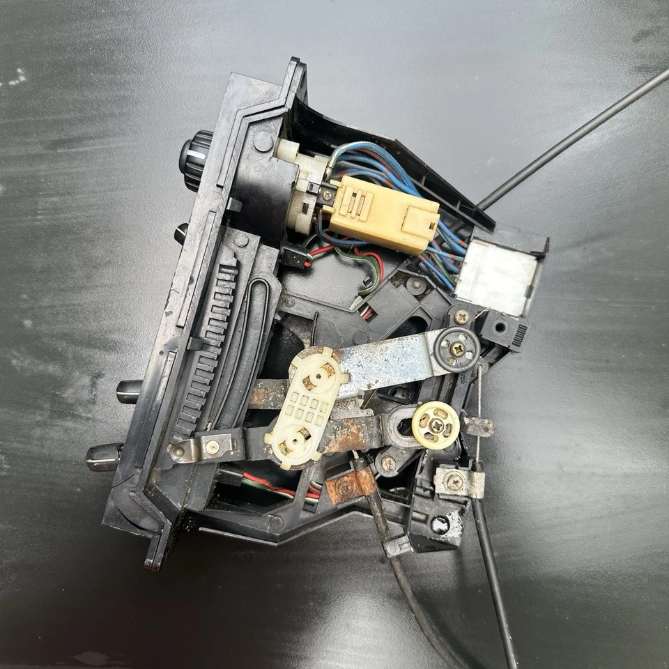 Mazda Miata 1995-1997 NAM control manual de temperatura clima Foto 3 de 4