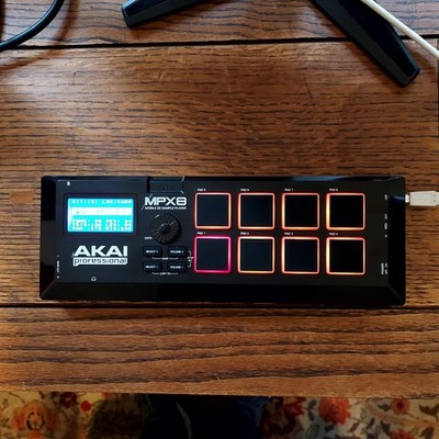 AKAI Professional MPX8 Rhythm Machine LCD Display 8 Pads Drum Sampler Digital SD