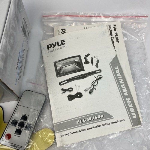 Pyle PLCM7500 7 TFT LCD Suction Cup Monitor With License Plate Mount Camera D14 - Picture 5 of 7