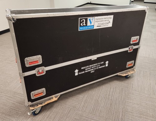 Two (2) TV Rolling Flight Cases - Picture 14 of 23