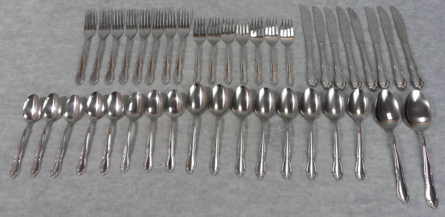 Oneida Custom Stainless Flatware Set PLANTATION 8 Place Settings 42 Pieces