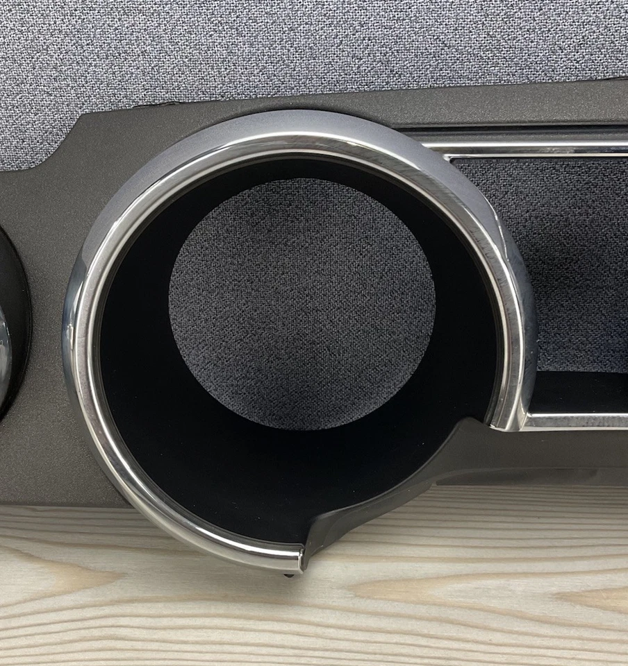 ⭐️2005-2009 Ford Mustang Dash Cluster Bezel w/ Vents & Trim. Set Of 4. OEM. - Image 4 of 4