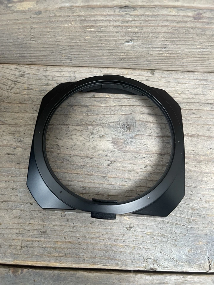 Near mint Pentax PH-SB 82mm Camera Lens Hood For 67 / 6x7 45mm f/4 w/ Case - Image 4 of 4