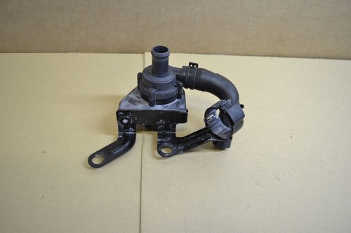 Original VW  Beetle Wasserpumpe Zusatzwasserpumpe 1K0965561F