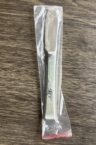 Reed & Barton Classic Rose Sterling Butter Spreader Knife 925 Sealed NOS