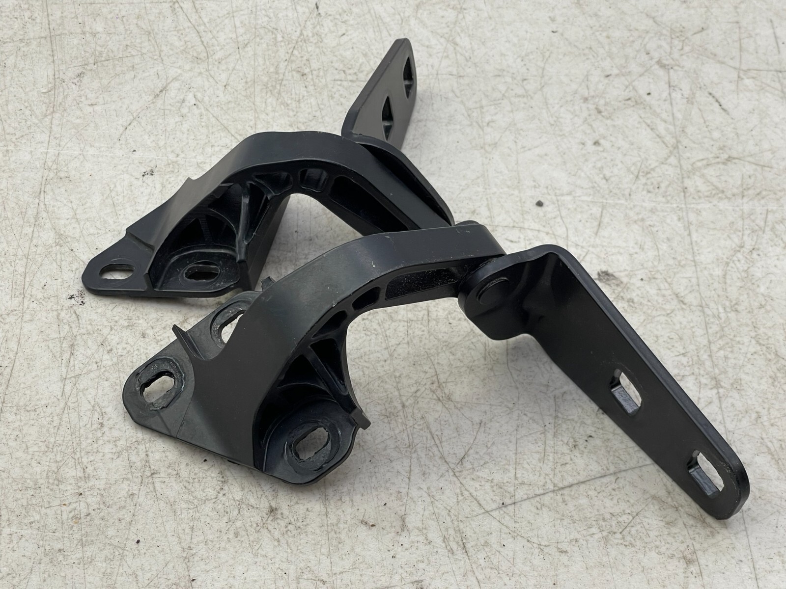 BMW i8 2014-2020 Rear Right Upper Hood hinges Set