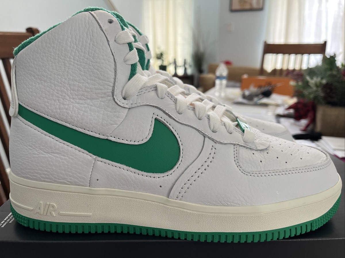 NIKE Air Force 1 ホワイト/グリーン Amazon | [ナイキ] エアフォース 1 07 AIR FORCE 1 07 white/wht