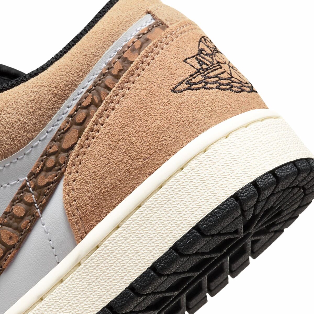 Nike Air Jordan 1 Low SE Hemp/White/Black/Light British Tan Nike Air Jordan 1 Low SE Hemp/White/Black/Light British Tan