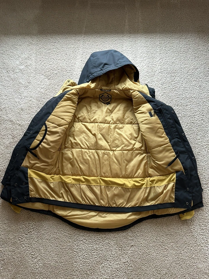 Airblaster Freedom Jacket Women’s Small Navy & Gold - Image 3 of 4