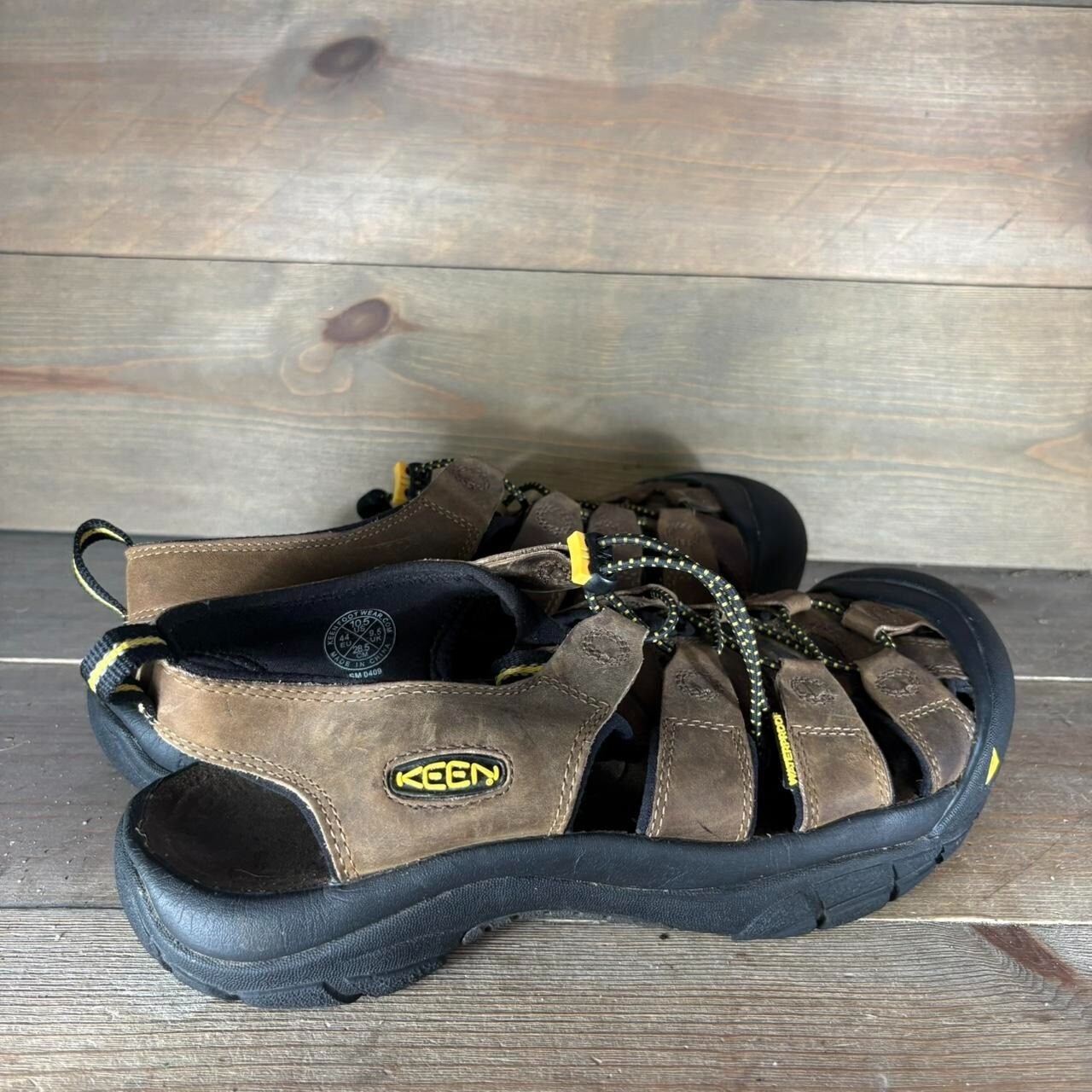 scarpe keen newport uomo taglia 10 5 pelle marrone impermeabili sandali outdoor