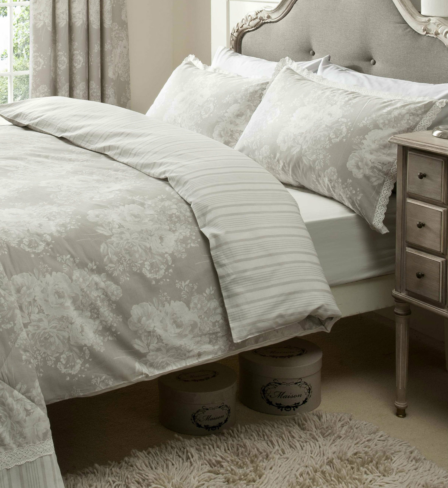 Versailles Bedding Range. Choose from Duvet Sets Curtains or Bed Throw