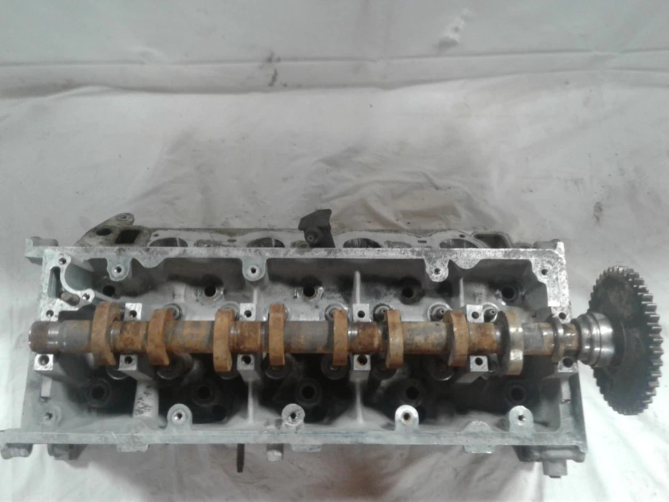 Used Left Engine Cylinder Head fits: 1995 Ford Thunderbird 8-280 4.6L Left Grade Foto 3 de 4